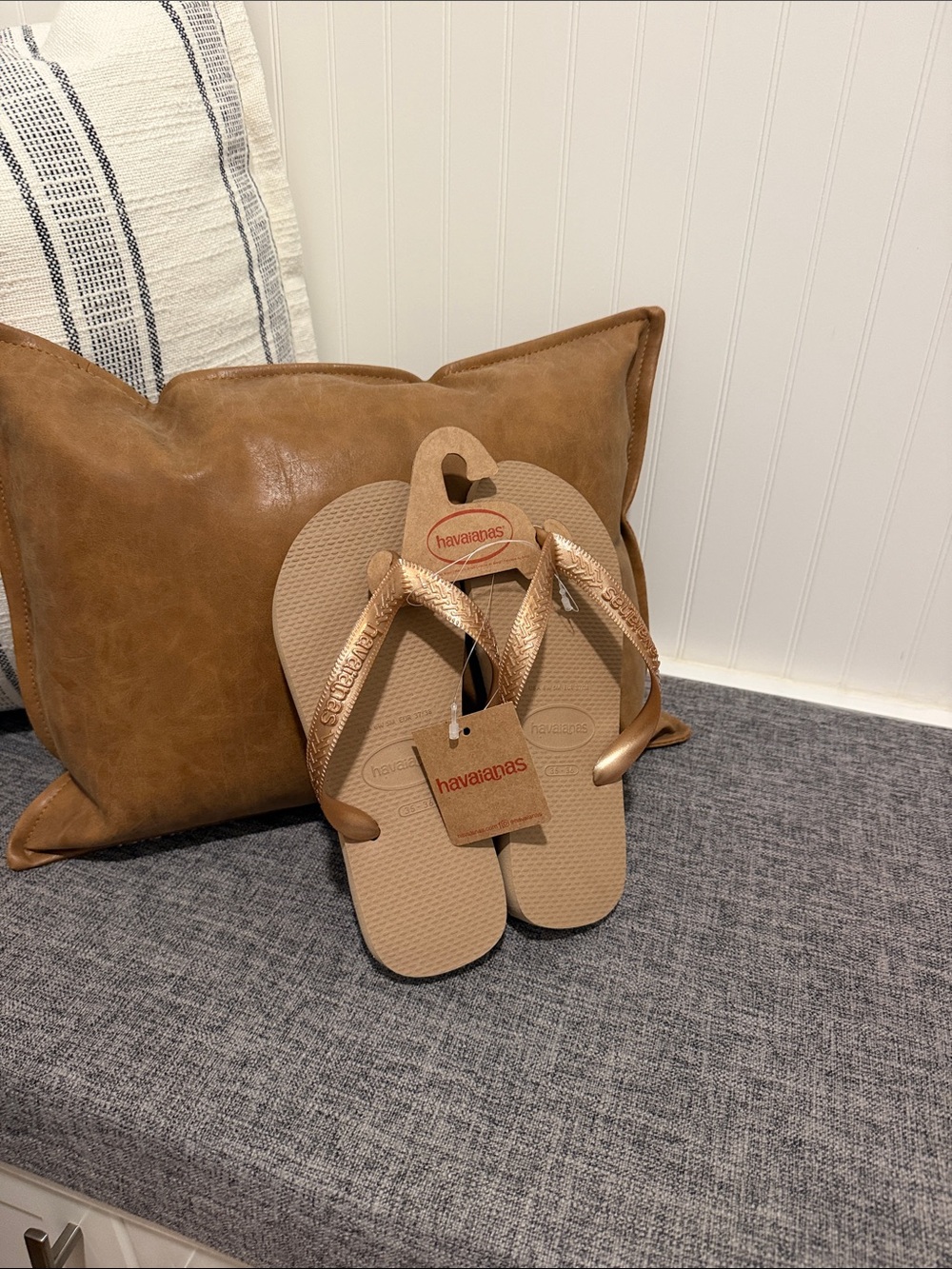 Havaianas Women's Flip Flops in Tan and Metallic Gold